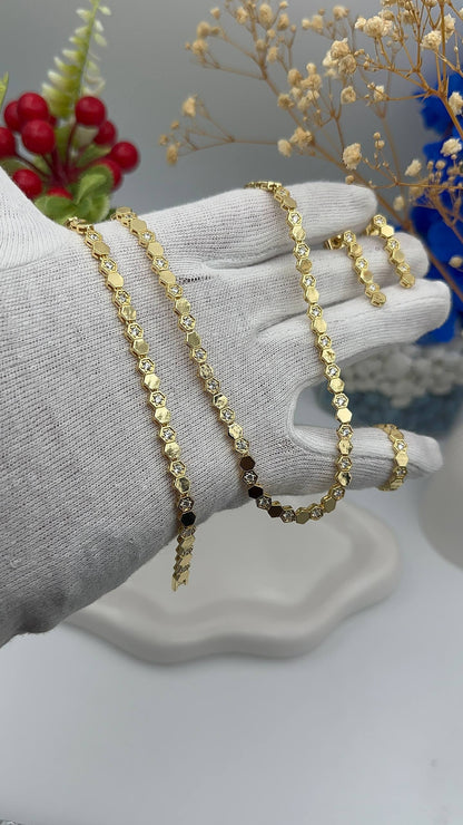 Parure luxury 4 pieces   💥💥عرض خاص عند طلب قطعتين التوصيل مجاني حتى لباب الدار
